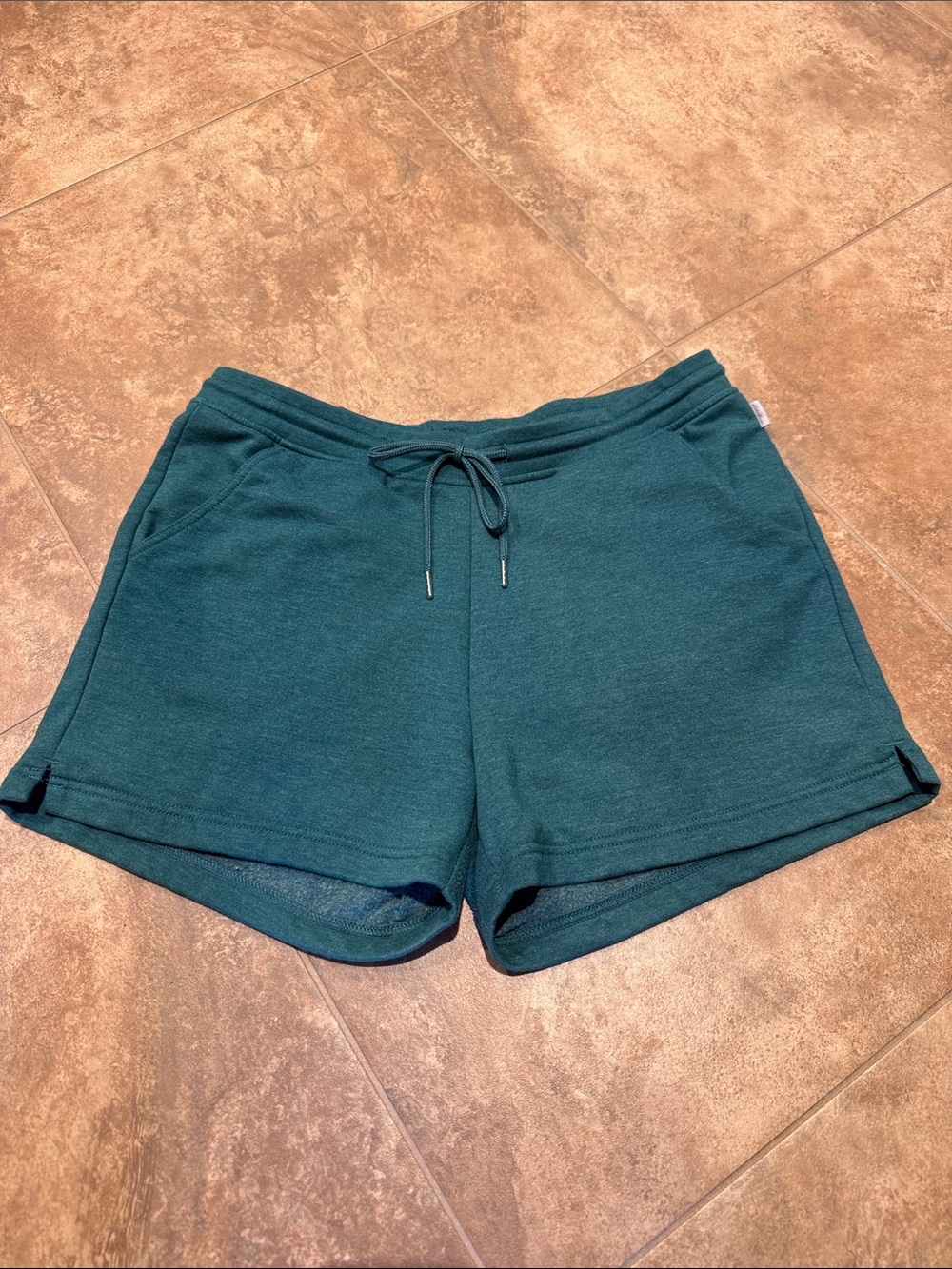 Eddie Bauer Fleece Camp Short in Heather Green—Size Medium